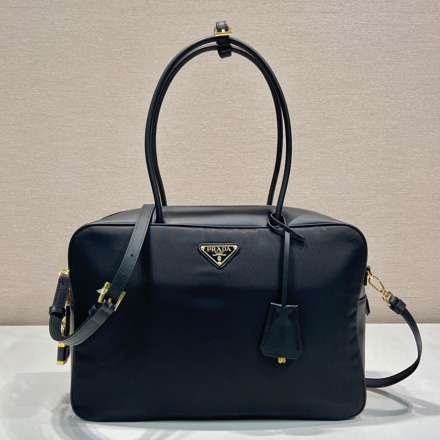 Pra*a top handle bags
